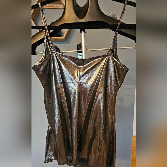 NWT EXPRESS CAMI TOP - SILVER/GRAY/ METALLIC COLOR - Medium - Picture 2 of 3